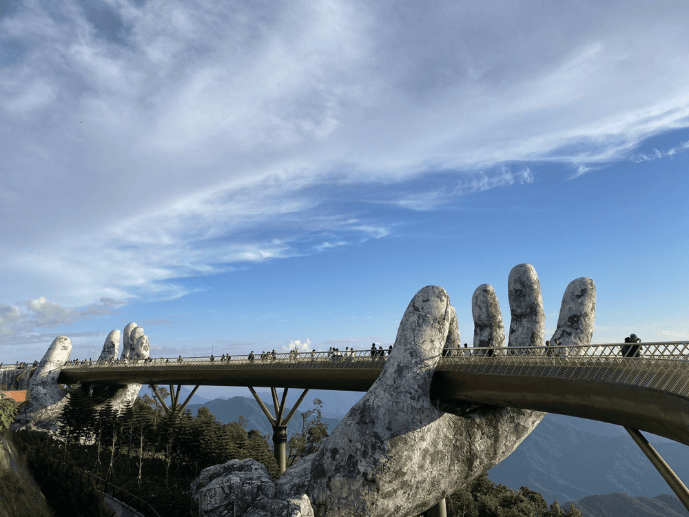 Enjoy the vibrant, fresh atmosphere filled with crisp mountain air and lush greenery (Source: Sun World Ba Na Hills)